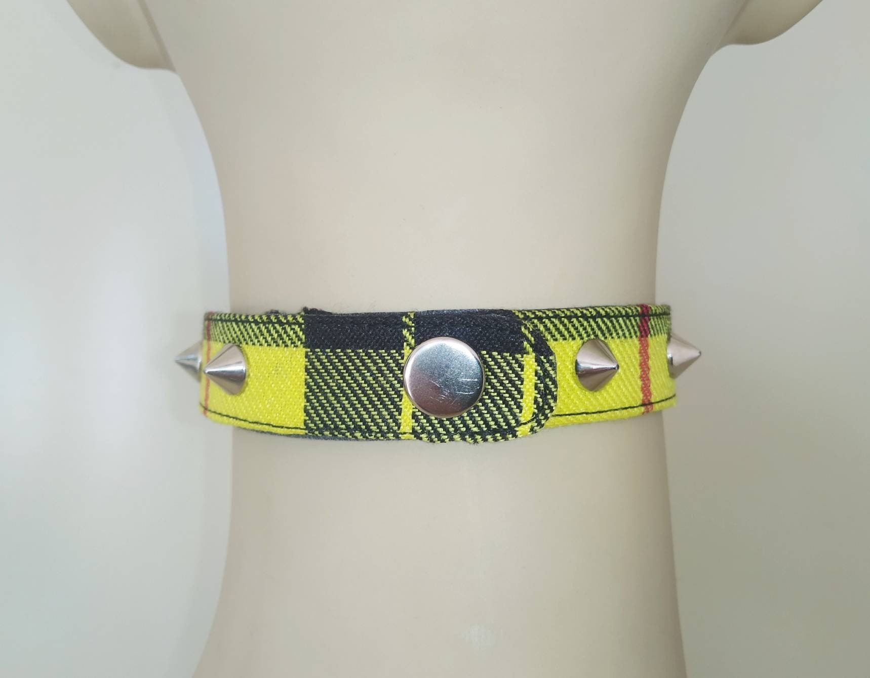 Yellow Tartan Choker, Handmade, Regulable, 2 Sizes, punk clothing, gothic wear, harajuku,emo, visual kei, punk choker, studs choker