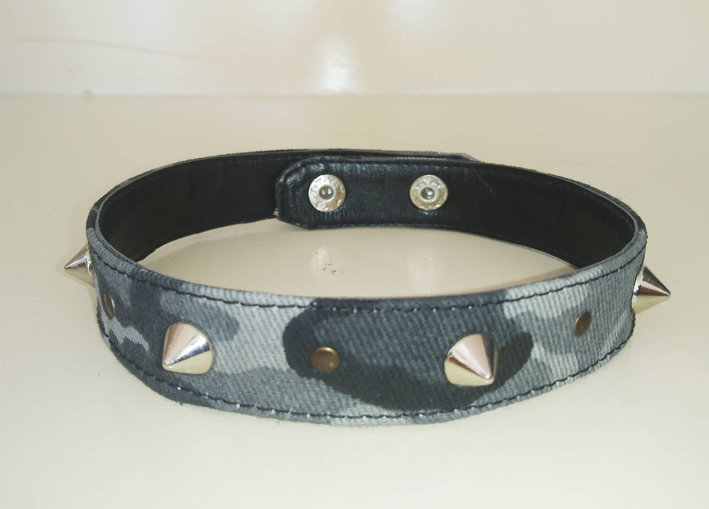 Grey Army Choker, Handmade, Regulable, 2 Sizes, punk clothing, gothic wear, harajuku,emo, visual kei, punk choker, studs choker