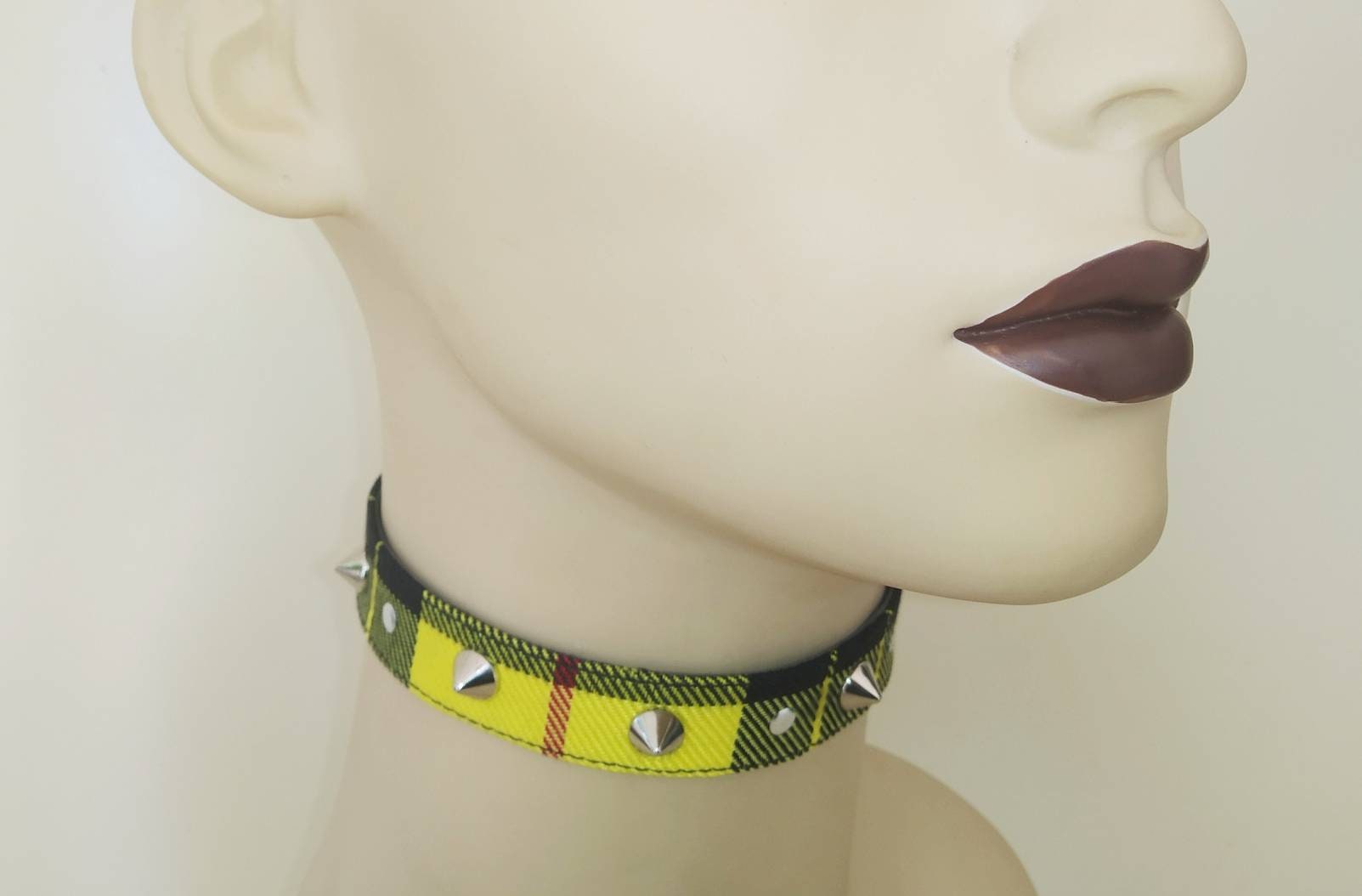 Yellow Tartan Choker, Handmade, Regulable, 2 Sizes, punk clothing, gothic wear, harajuku,emo, visual kei, punk choker, studs choker