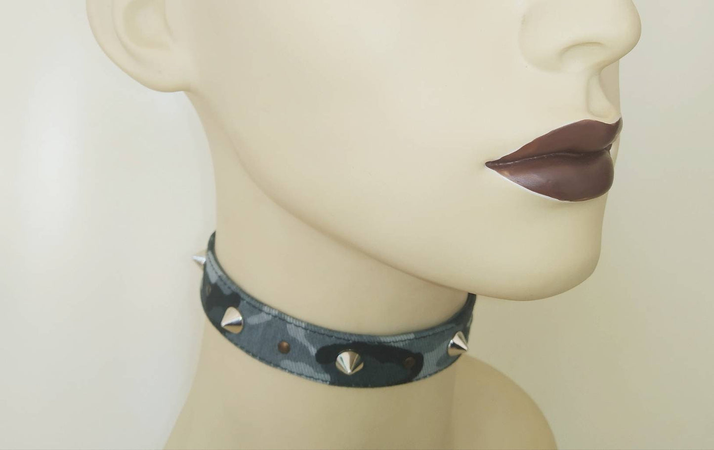 Grey Army Choker, Handmade, Regulable, 2 Sizes, punk clothing, gothic wear, harajuku,emo, visual kei, punk choker, studs choker