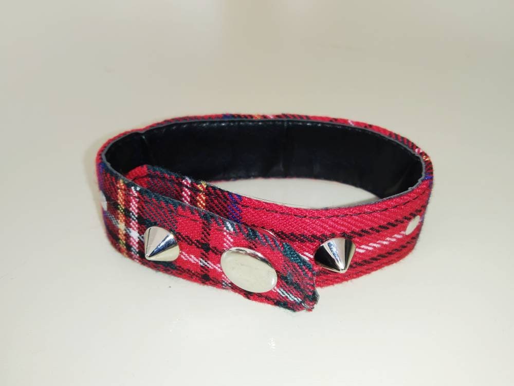 Red Tartan Wristband, Handmade, Regulable, 2 Sizes, punk clothing, gothic wear, harajuku,emo, visual kei, punk wristband, kawaii, grunge