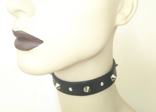 Black Spiked Choker, Handmade, Regulable, 2 Sizes, punk clothing, gothic wear, harajuku,emo, visual kei, punk choker, studs choker